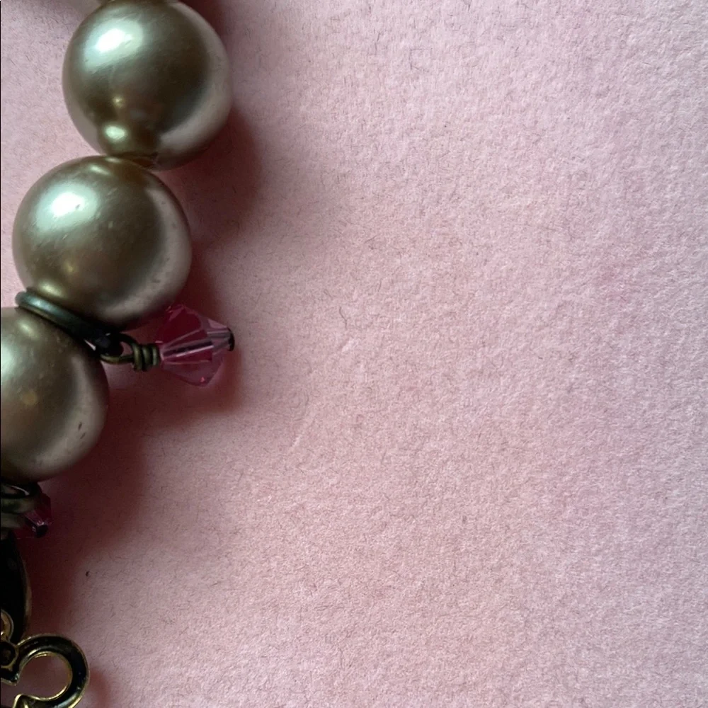 Charming Bronze and Pink Beaded Bracelet. Stretchy Band. EUC. - Picture 3 of 7